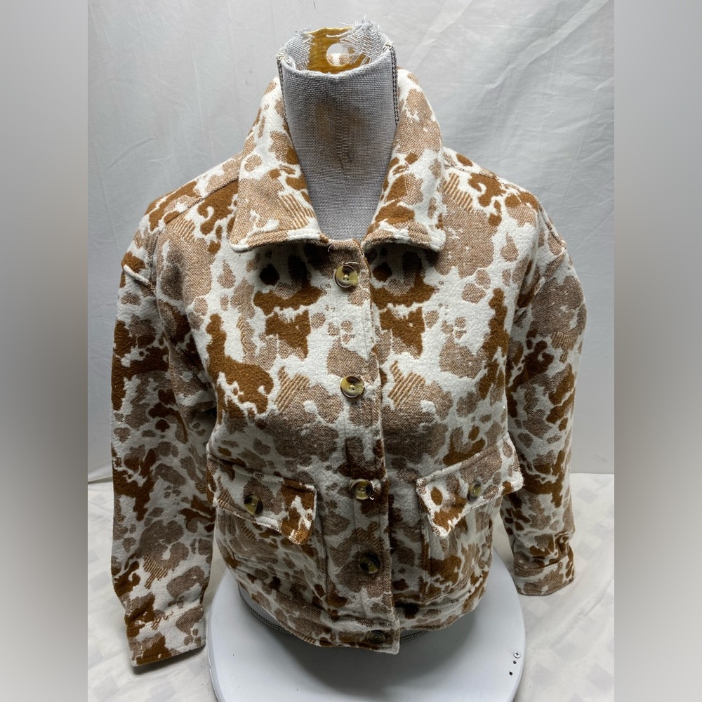 Sonoma Womens Cow Print Cropped Shacket Shirt Jacket NWT M